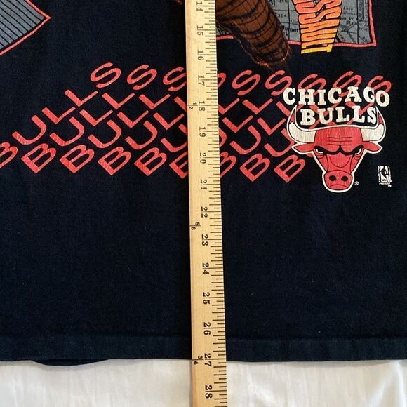 SALEM VINTAGE Chicago Bulls All Over Print Black T Shirt Size L - Picture 7 of 7